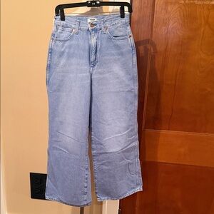 Women’s Wrangler high-rise, wide leg light blue jeans